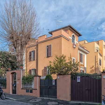 A Vinicius Et Mita Bed & Breakfast Rome Exterior photo