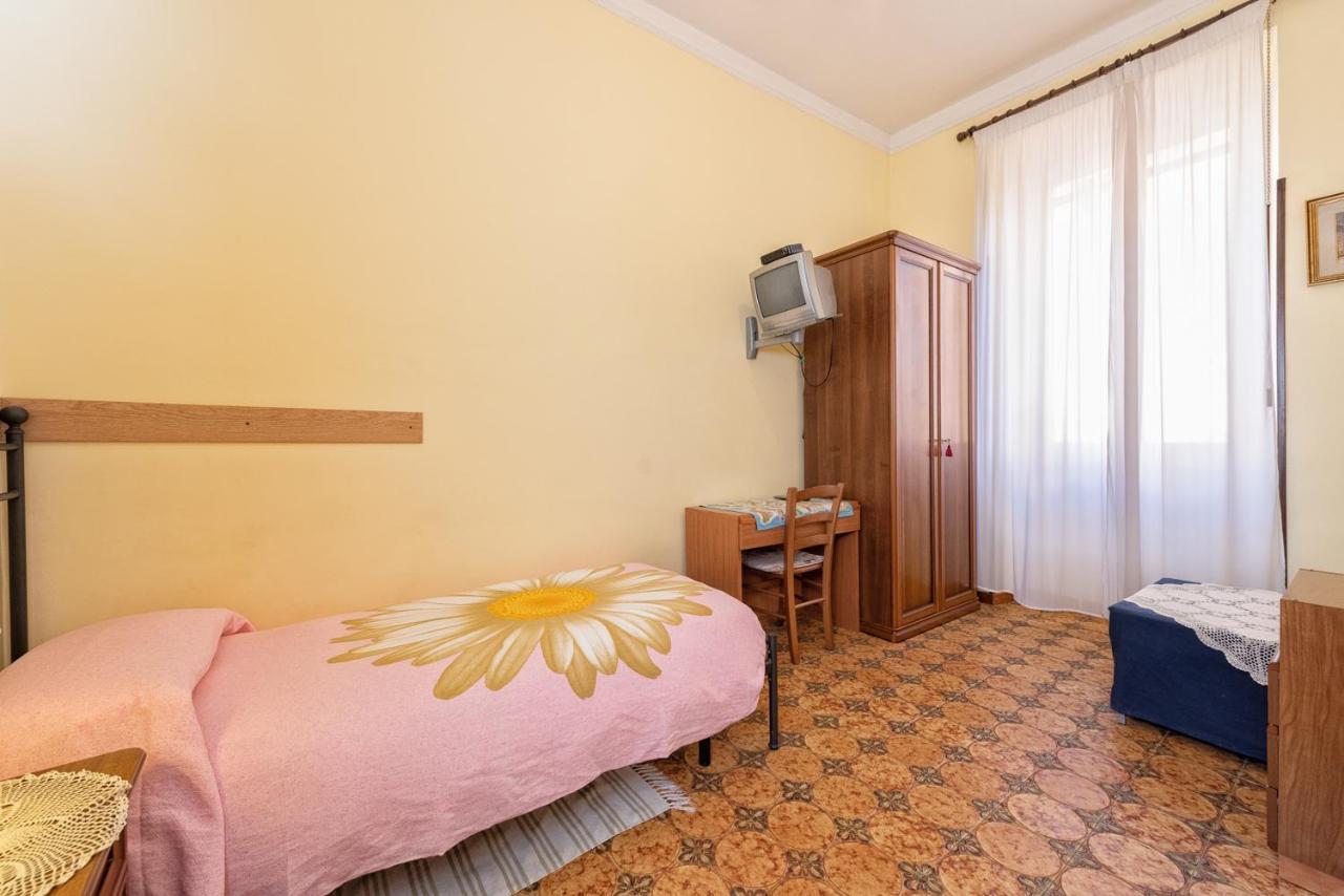 A Vinicius Et Mita Bed & Breakfast Rome Exterior photo