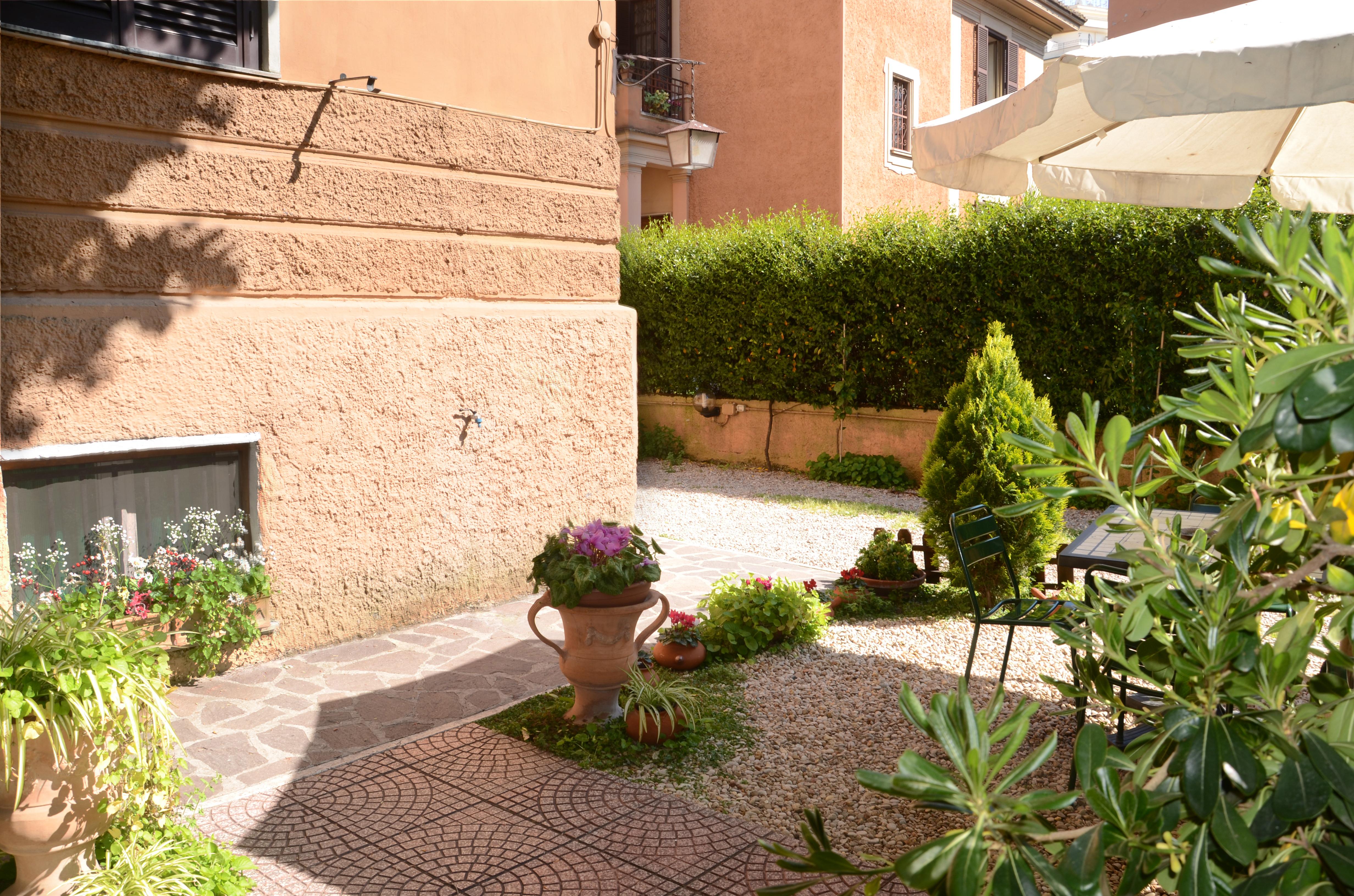 A Vinicius Et Mita Bed & Breakfast Rome Exterior photo