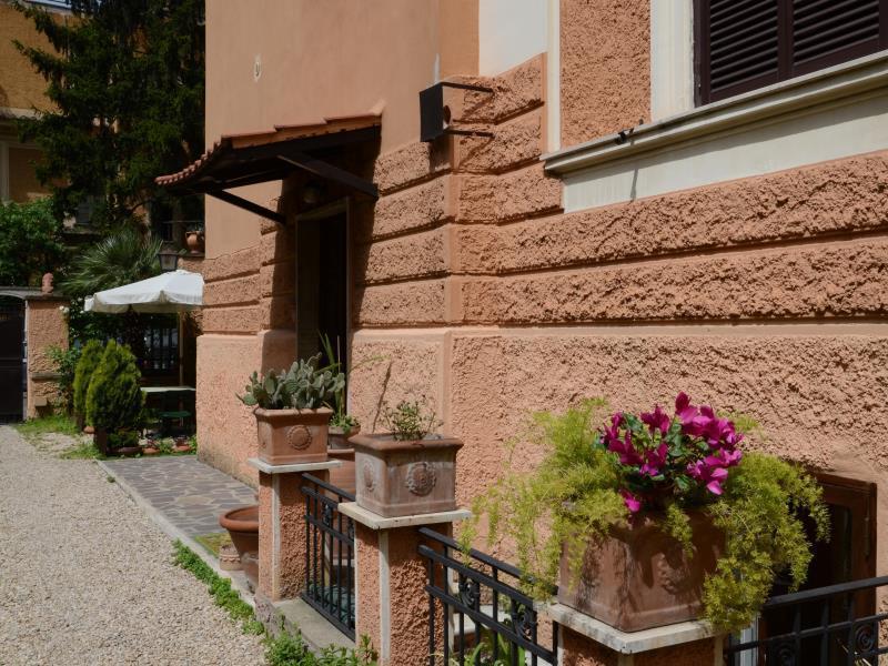 A Vinicius Et Mita Bed & Breakfast Rome Exterior photo